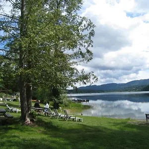 *** Holiday park Acres Lakeside Salt Spring Island Canada